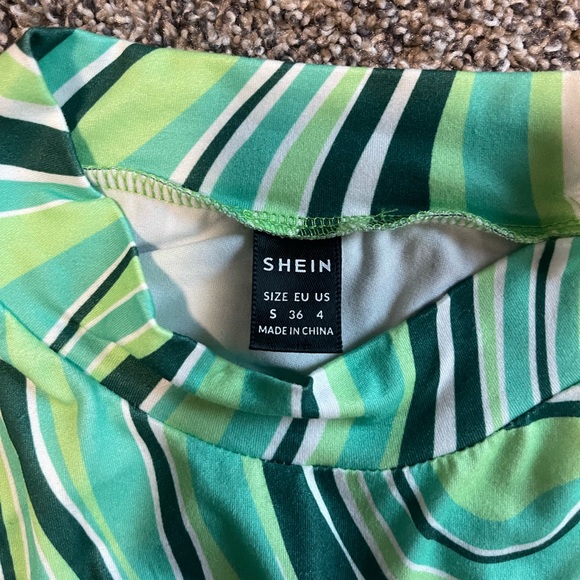 Shein Top Size Small - Picture 3 of 3